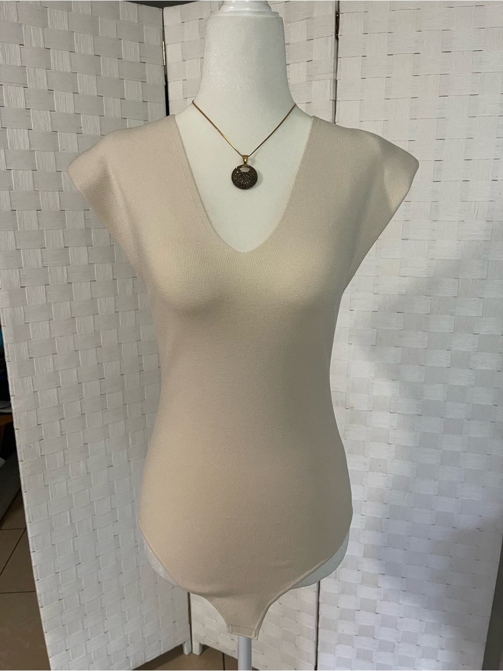 Express Cream V-Neck Sleeveless Bodysuit